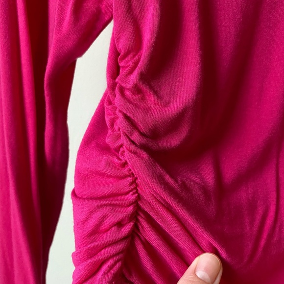 Free With Purchase Pink Turtle Neck Runched Long Sleeve Medium - Picture 8 of 8